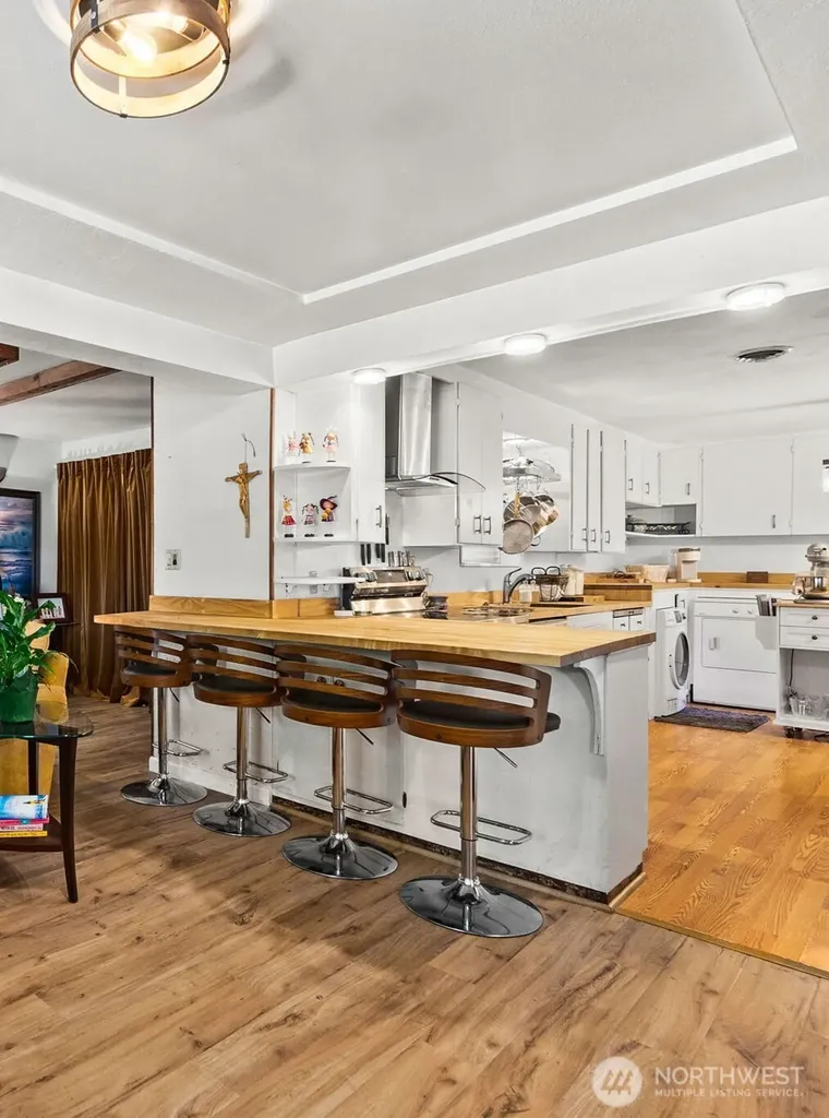 221 W Hunley Westport WA 98595