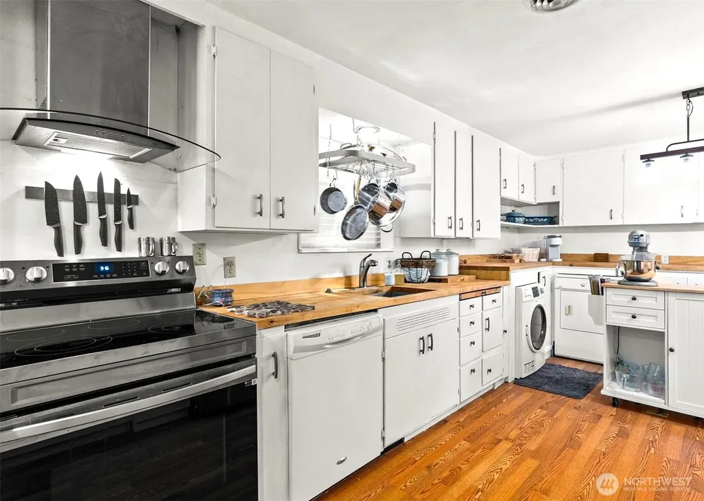 221 W Hunley Westport WA 98595