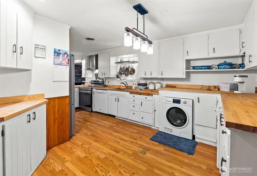 221 W Hunley Westport WA 98595