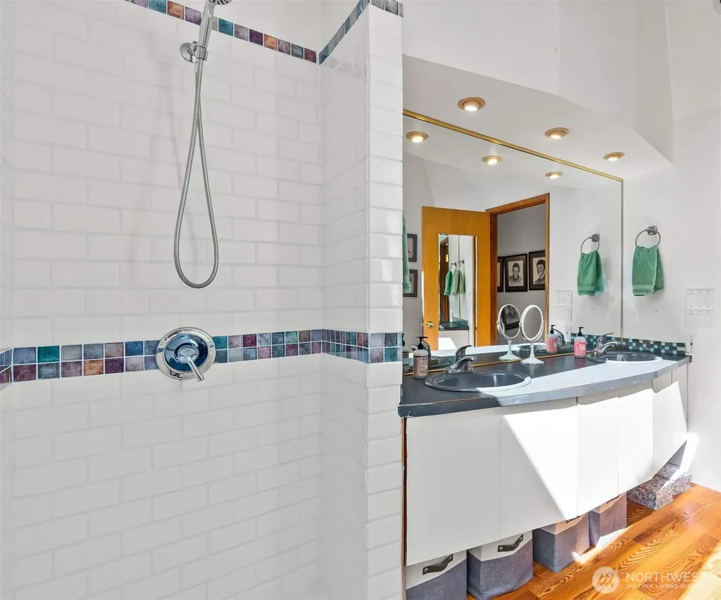 221 W Hunley Westport WA 98595