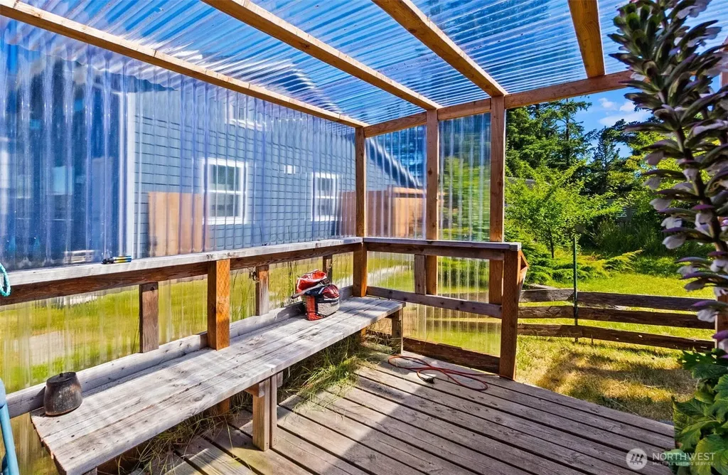 221 W Hunley Westport WA 98595