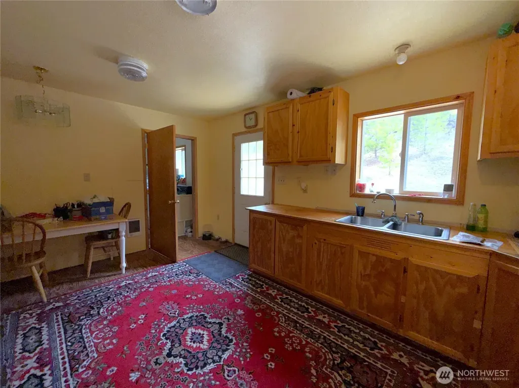 37 Gardner Creek Road Republic WA 99166
