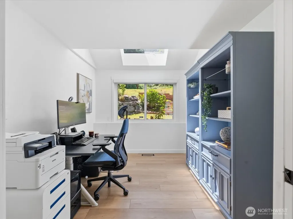 6914 163rd Place SW Edmonds WA 98026