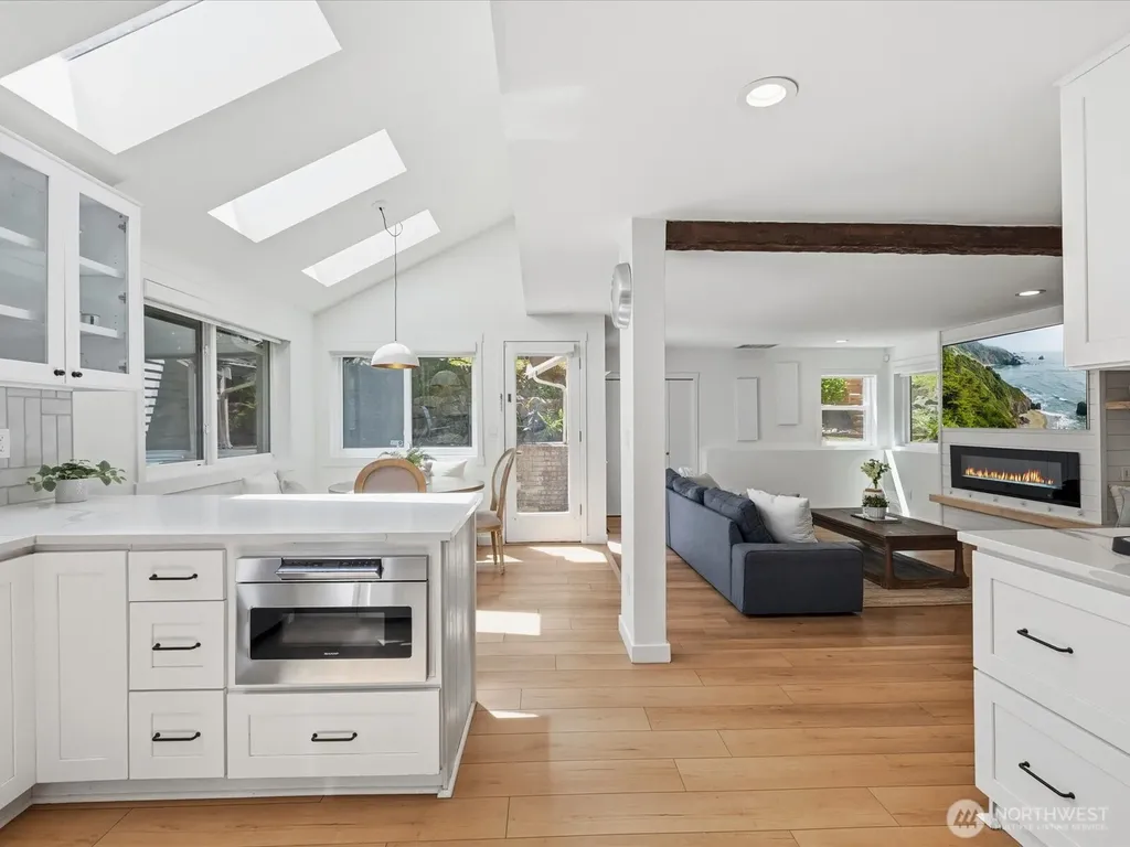 6914 163rd Place SW Edmonds WA 98026