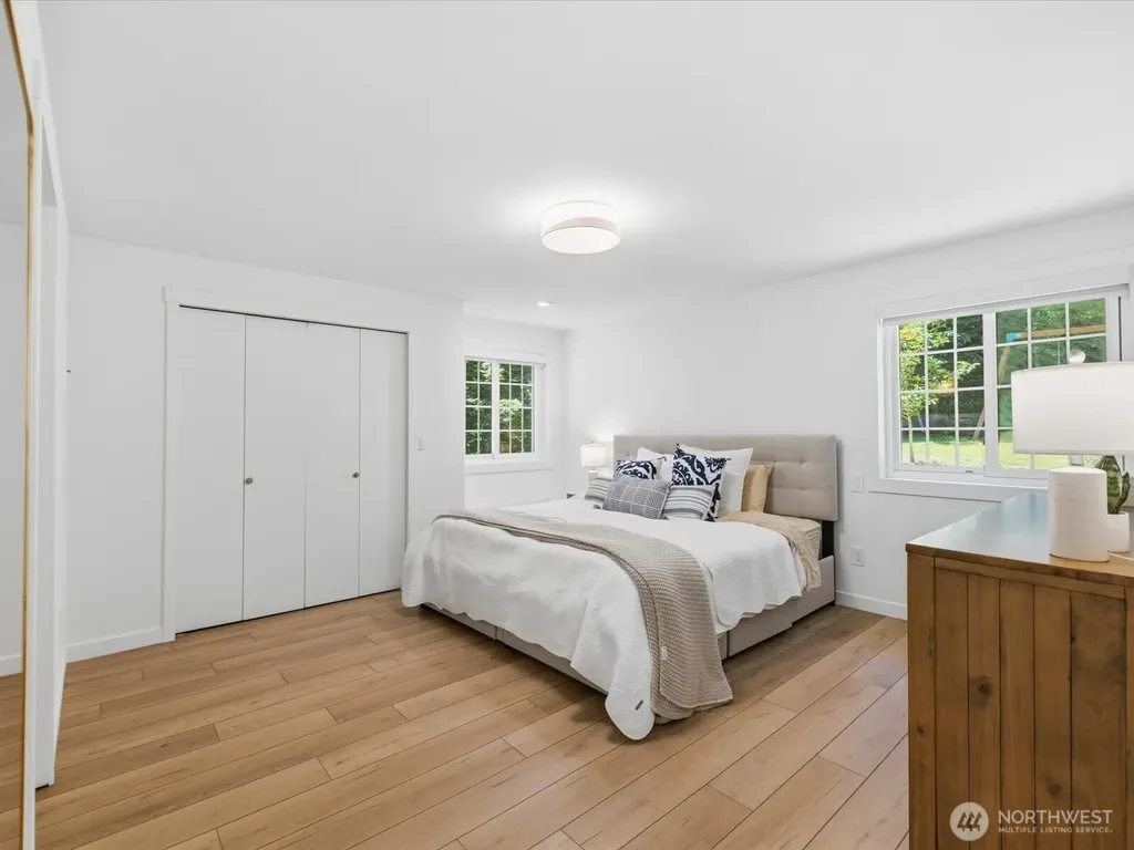 6914 163rd Place SW Edmonds WA 98026