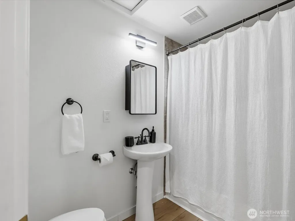 6914 163rd Place SW Edmonds WA 98026
