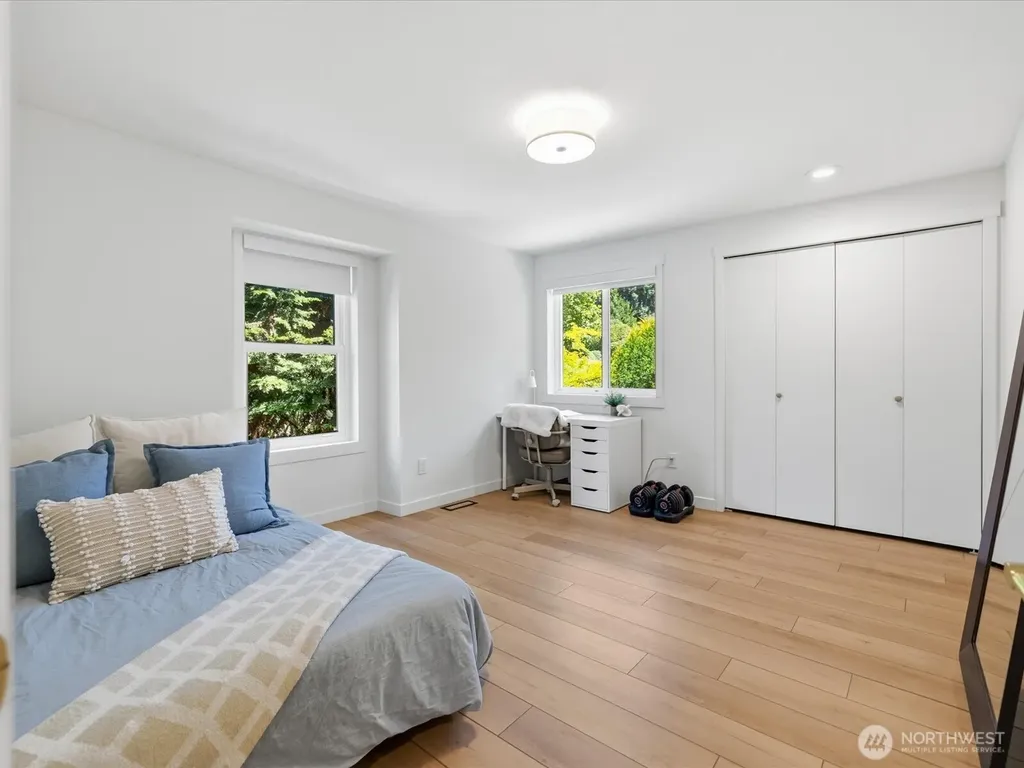 6914 163rd Place SW Edmonds WA 98026