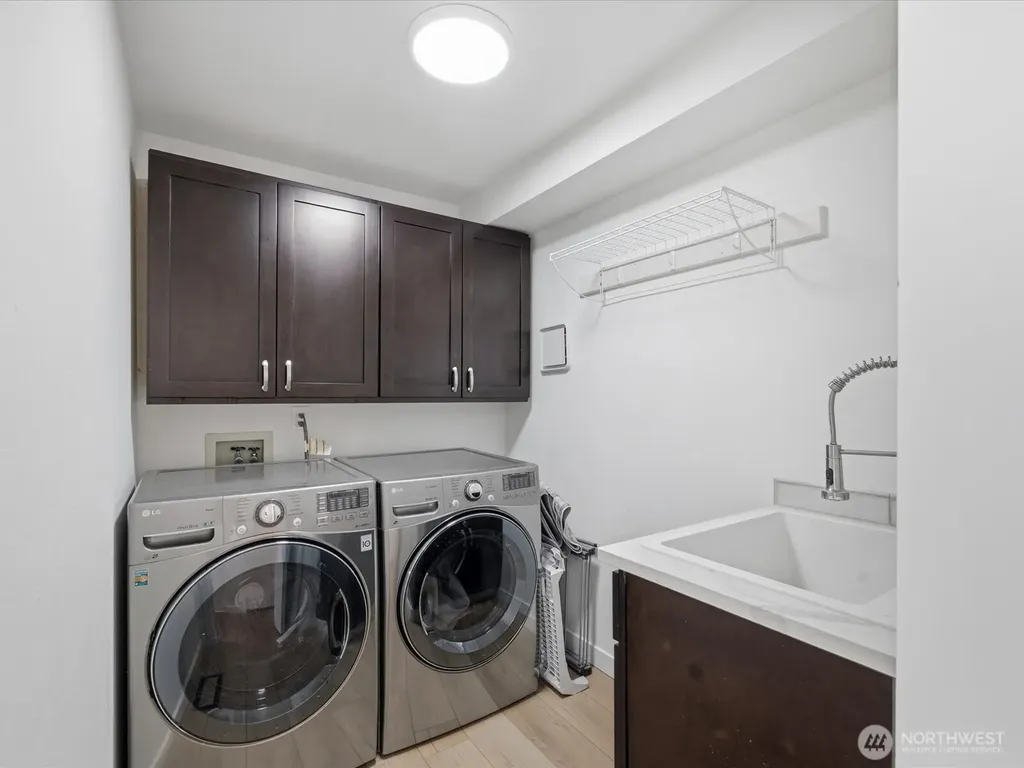 6914 163rd Place SW Edmonds WA 98026