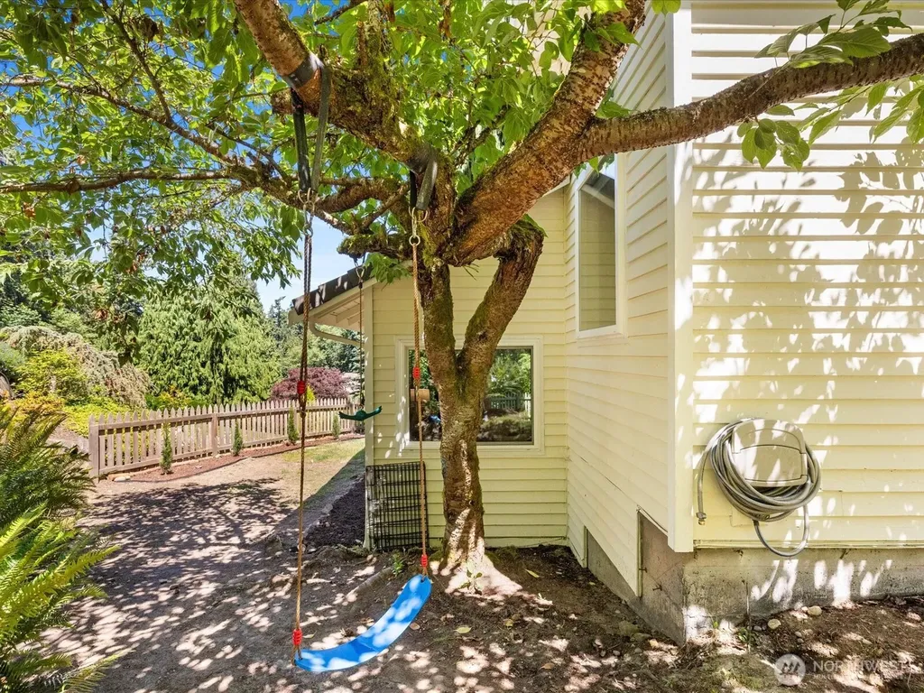6914 163rd Place SW Edmonds WA 98026
