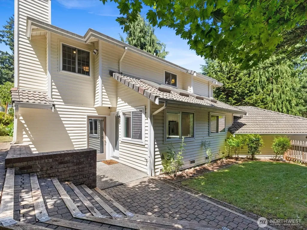 6914 163rd Place SW Edmonds WA 98026