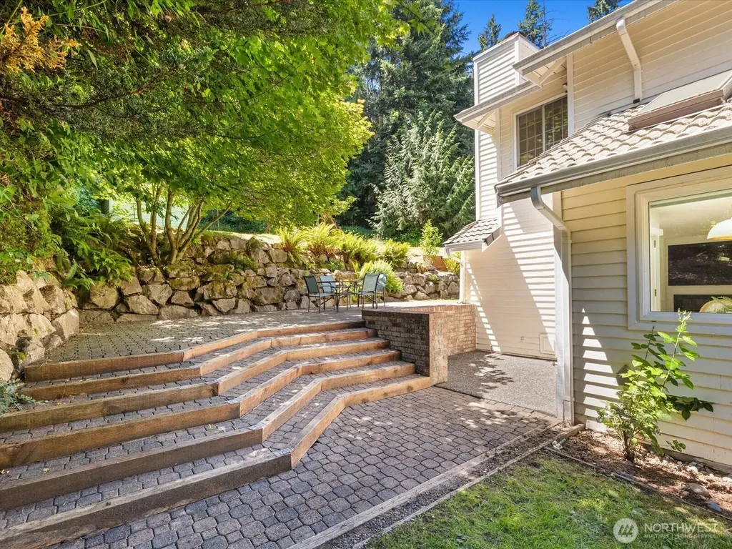 6914 163rd Place SW Edmonds WA 98026