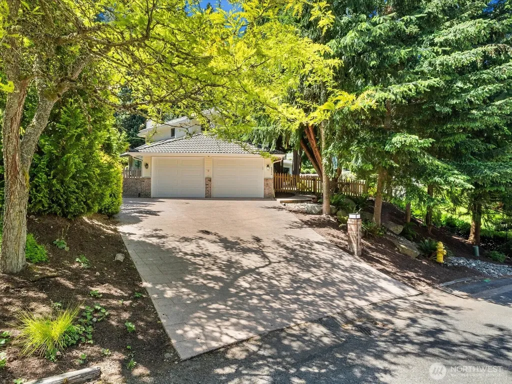 6914 163rd Place SW Edmonds WA 98026