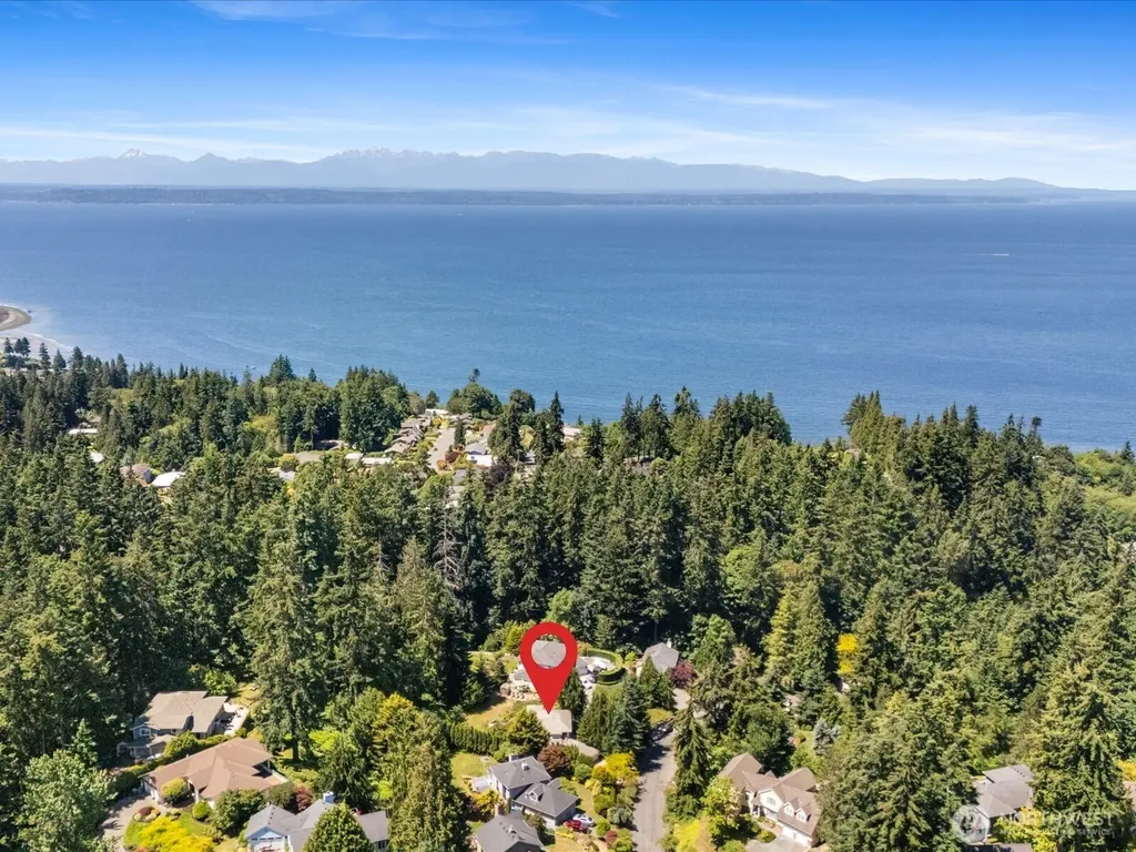 6914 163rd Place SW Edmonds WA 98026