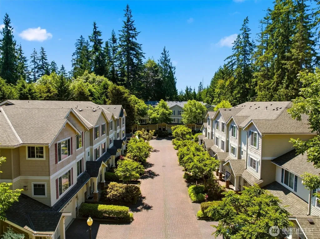 5710 198th Street SW Lynnwood WA 98036