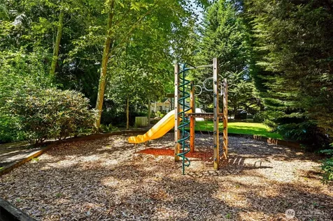 5710 198th Street SW Lynnwood WA 98036