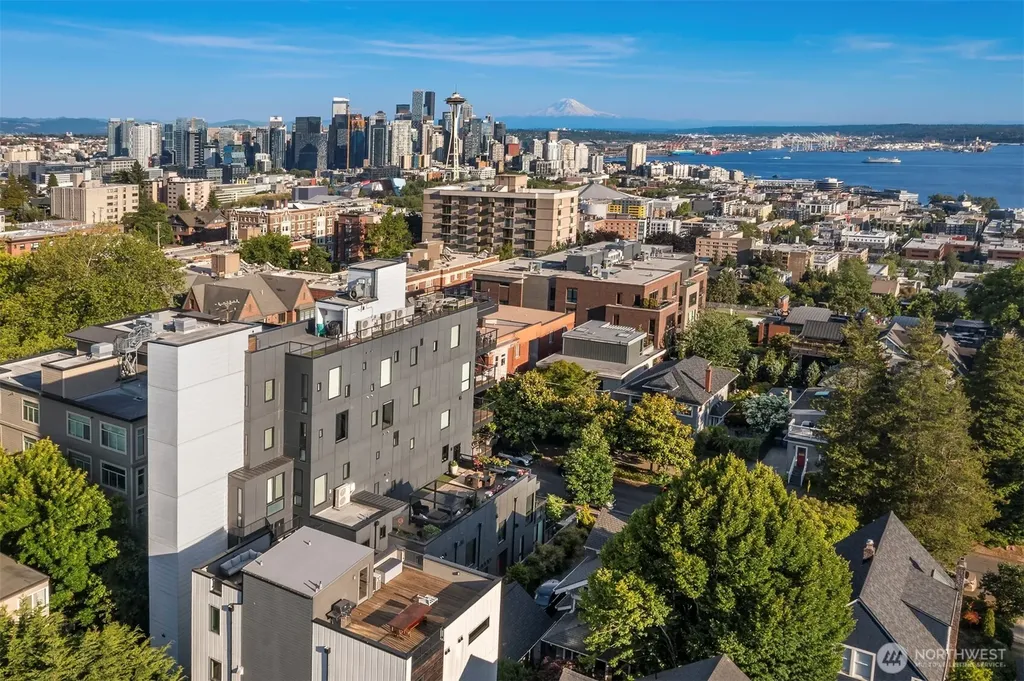 210 W Comstock Street Seattle WA 98119