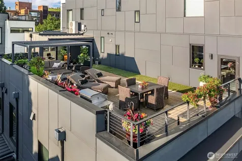 210 W Comstock Street Seattle WA 98119