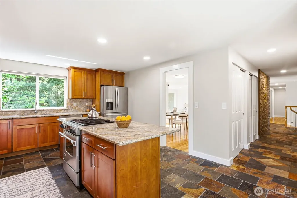 6341 121st Avenue SE Bellevue WA 98006