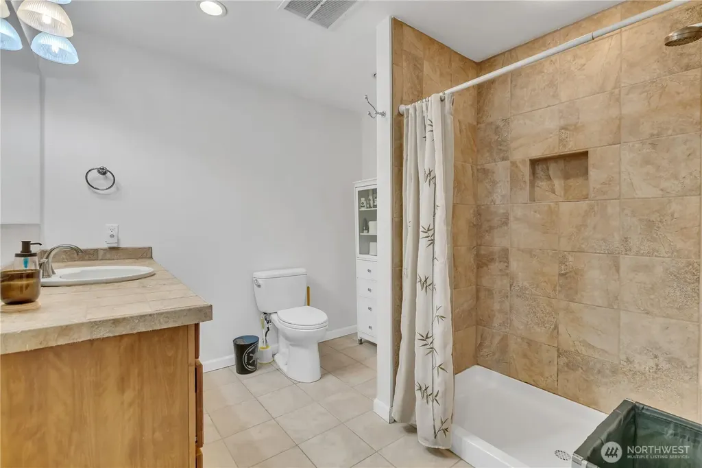 15024 SE 253rd Place Covington WA 98042