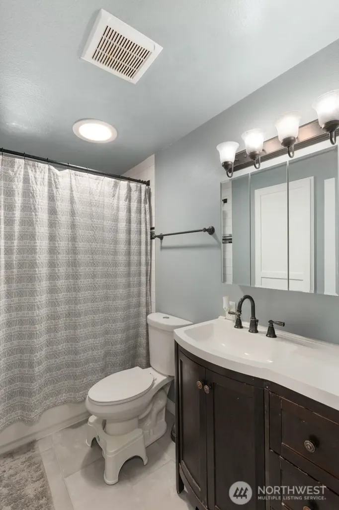 2406 64th Avenue NE Tacoma WA 98422