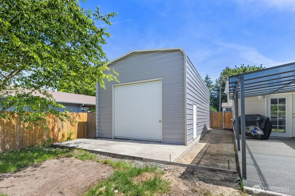 2406 64th Avenue NE Tacoma WA 98422