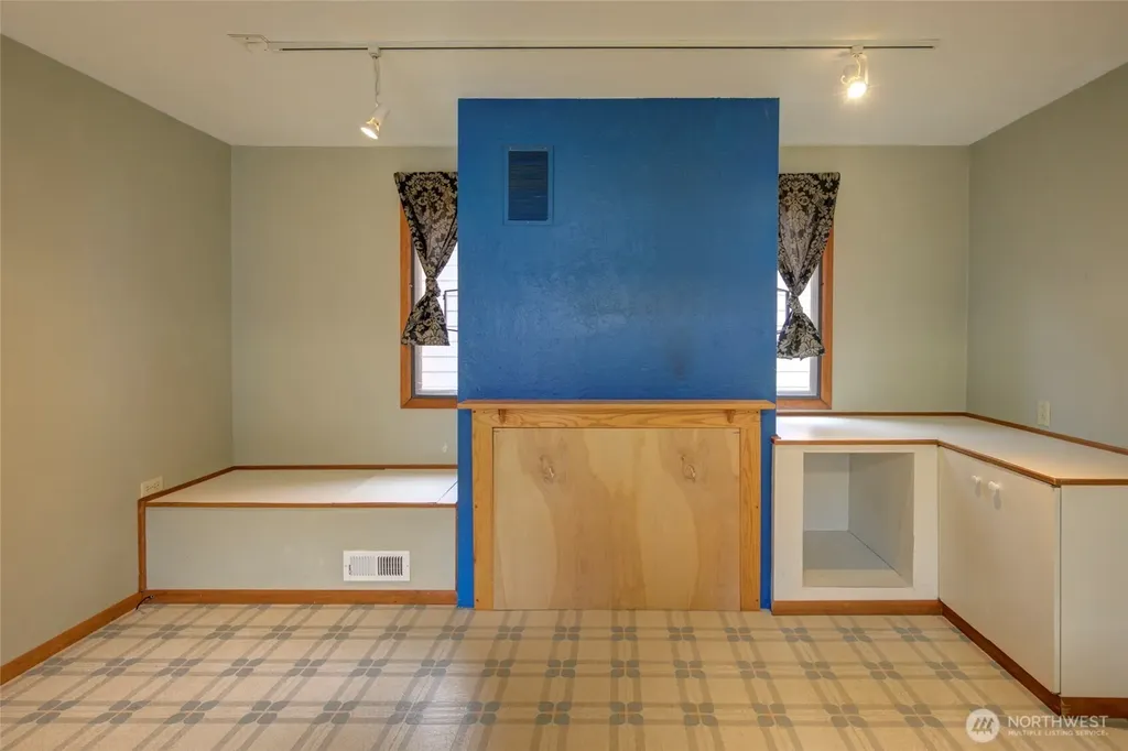 446 Eklund Avenue Hoquiam WA 98550