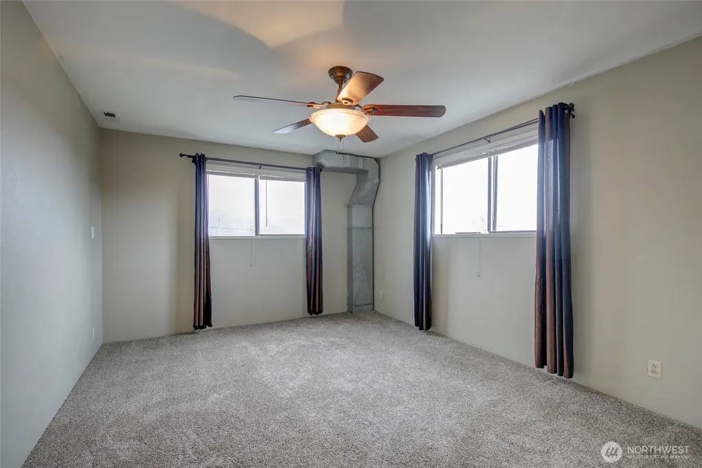 446 Eklund Avenue Hoquiam WA 98550