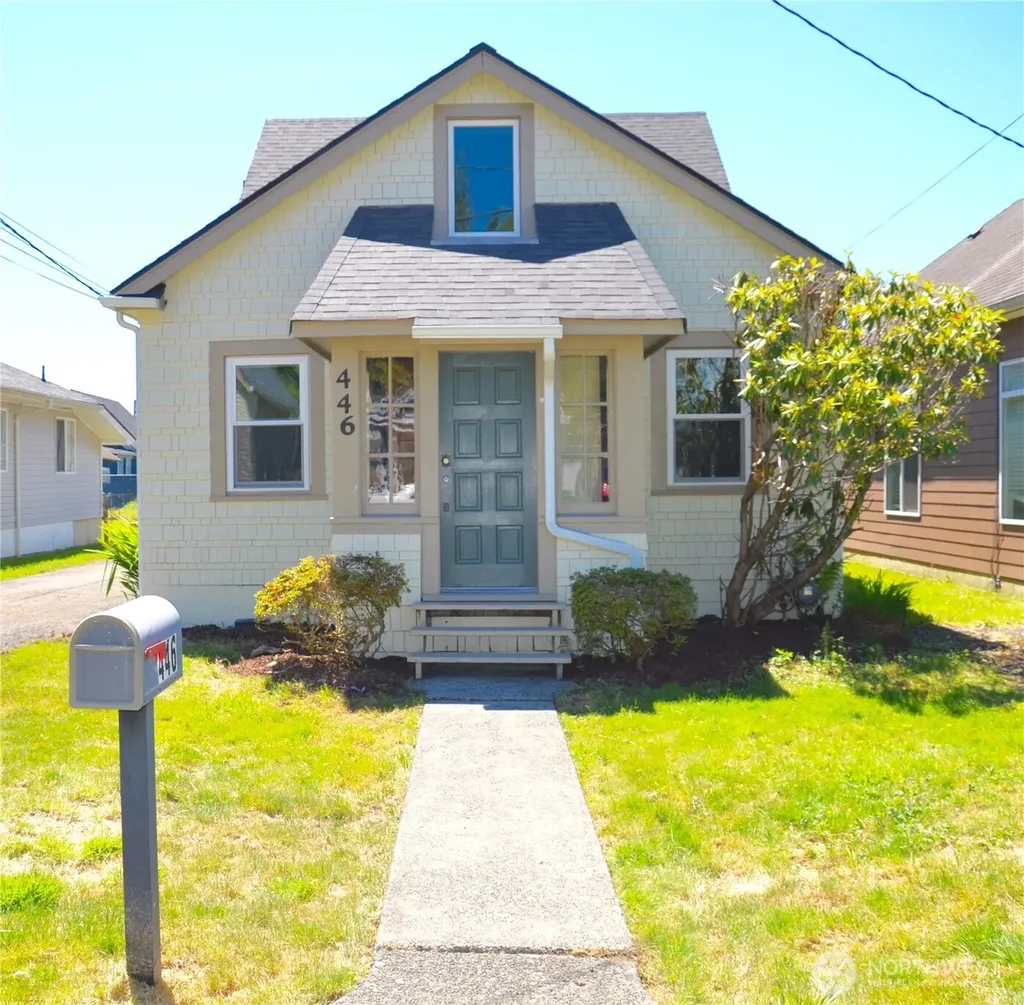 446 Eklund Avenue Hoquiam WA 98550