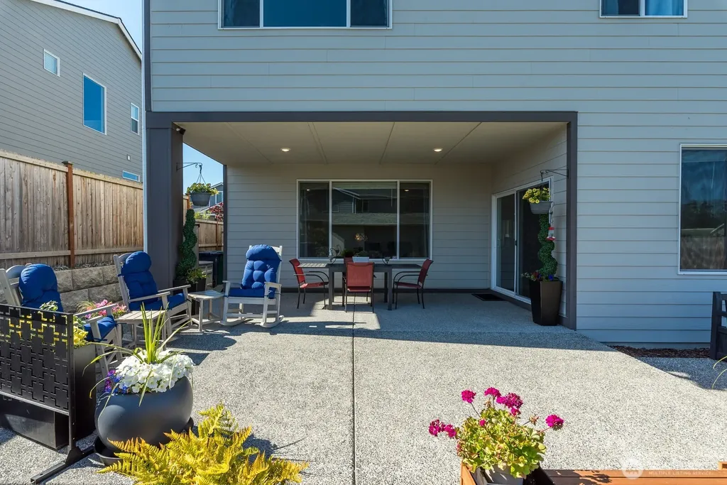 8223 284th Place NW Stanwood WA 98292