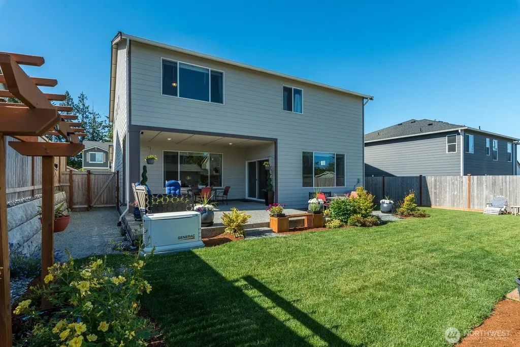 8223 284th Place NW Stanwood WA 98292