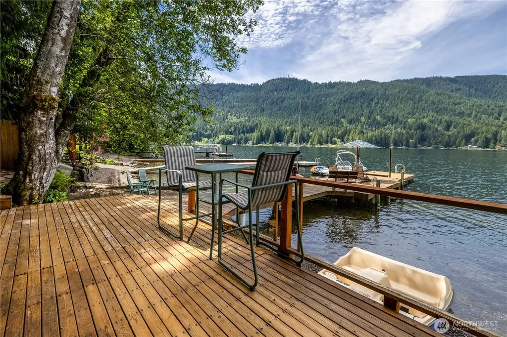 35030 North Shore Drive Mount Vernon WA 98274