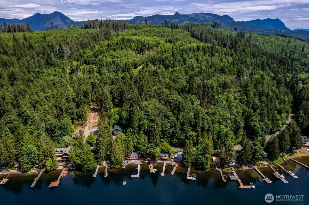 35030 North Shore Drive Mount Vernon WA 98274