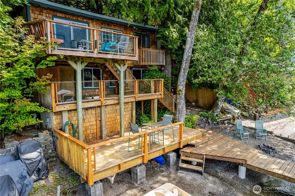 35030 North Shore Drive Mount Vernon WA 98274