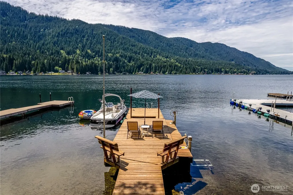 35030 North Shore Drive Mount Vernon WA 98274