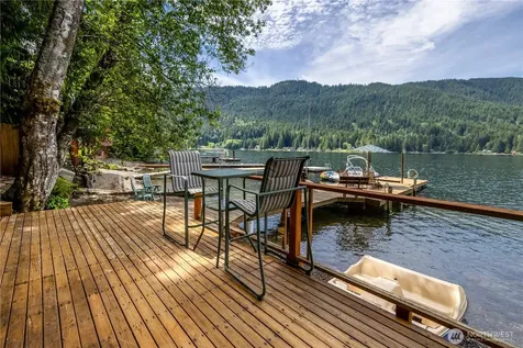 35030 North Shore Drive Mount Vernon WA 98274