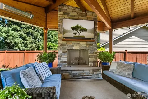 2715 17th Avenue Ct SW Puyallup WA 98371
