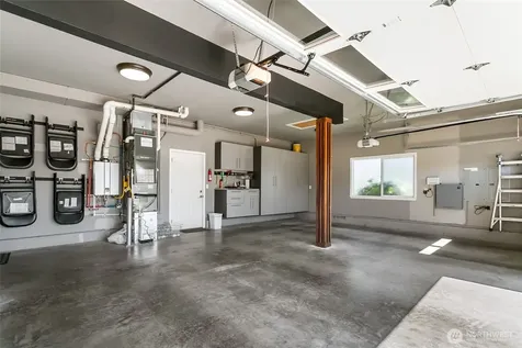 2715 17th Avenue Ct SW Puyallup WA 98371