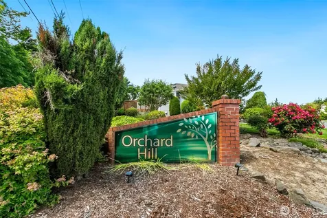 2715 17th Avenue Ct SW Puyallup WA 98371