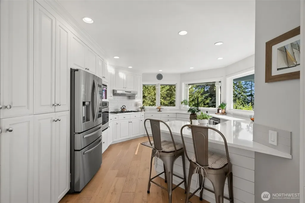 768 6th Avenue Fox Island WA 98333