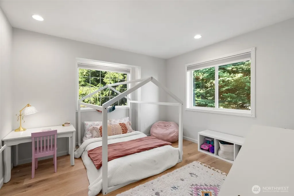 768 6th Avenue Fox Island WA 98333