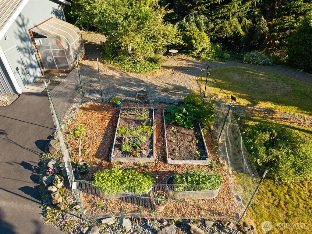 768 6th Avenue Fox Island WA 98333