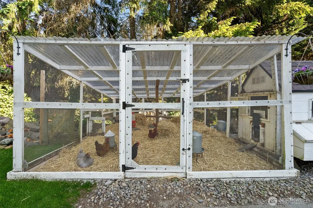 768 6th Avenue Fox Island WA 98333