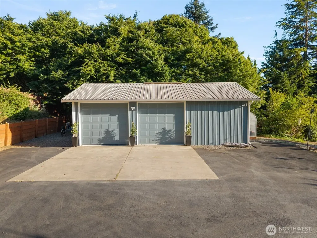768 6th Avenue Fox Island WA 98333