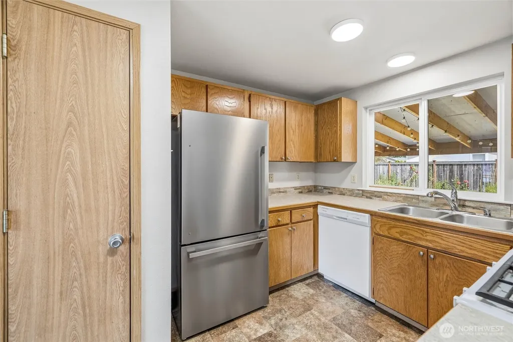 1215 E Gilkey Road Burlington WA 98233