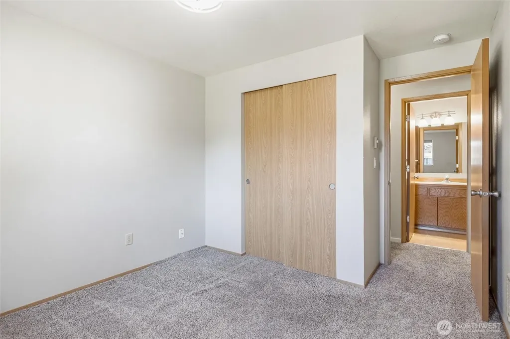 1215 E Gilkey Road Burlington WA 98233