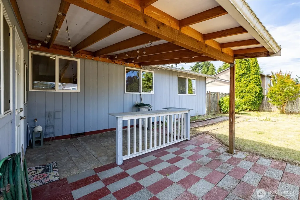 1215 E Gilkey Road Burlington WA 98233