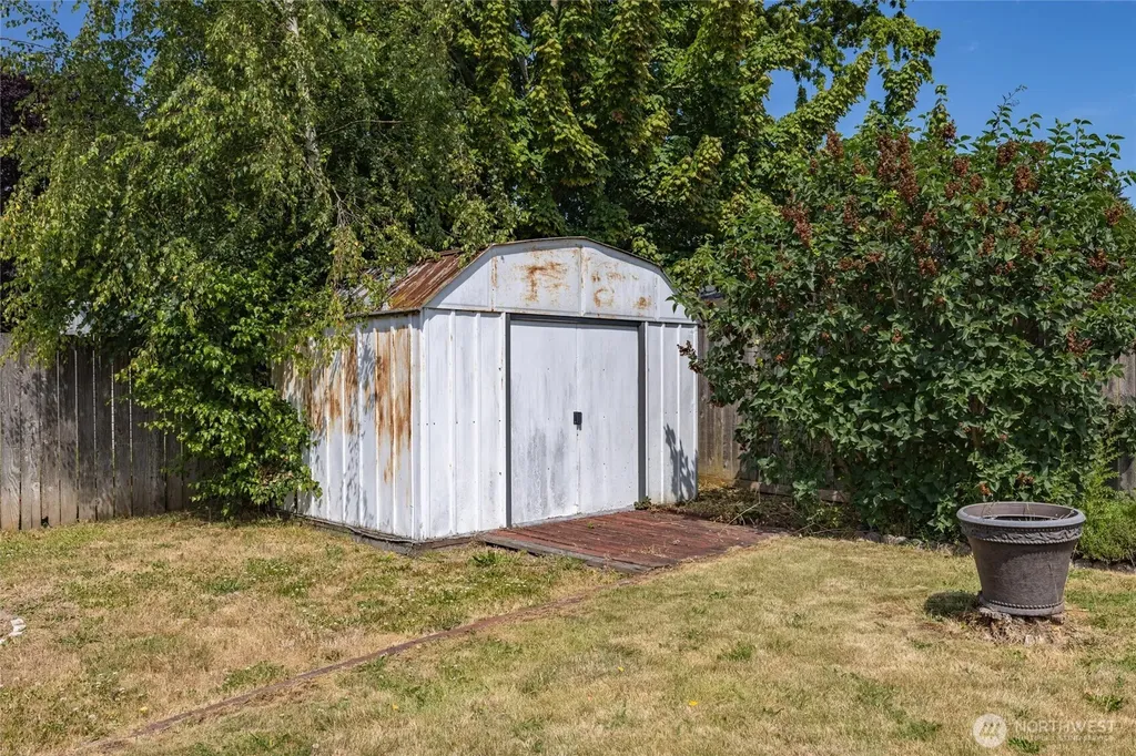 1215 E Gilkey Road Burlington WA 98233