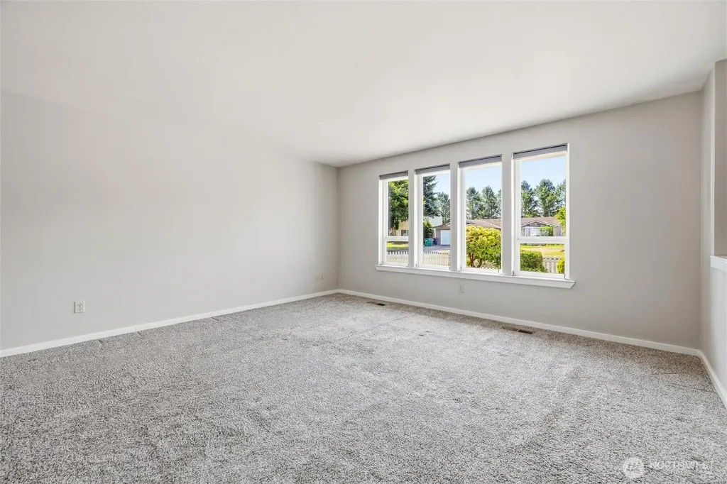 1215 E Gilkey Road Burlington WA 98233