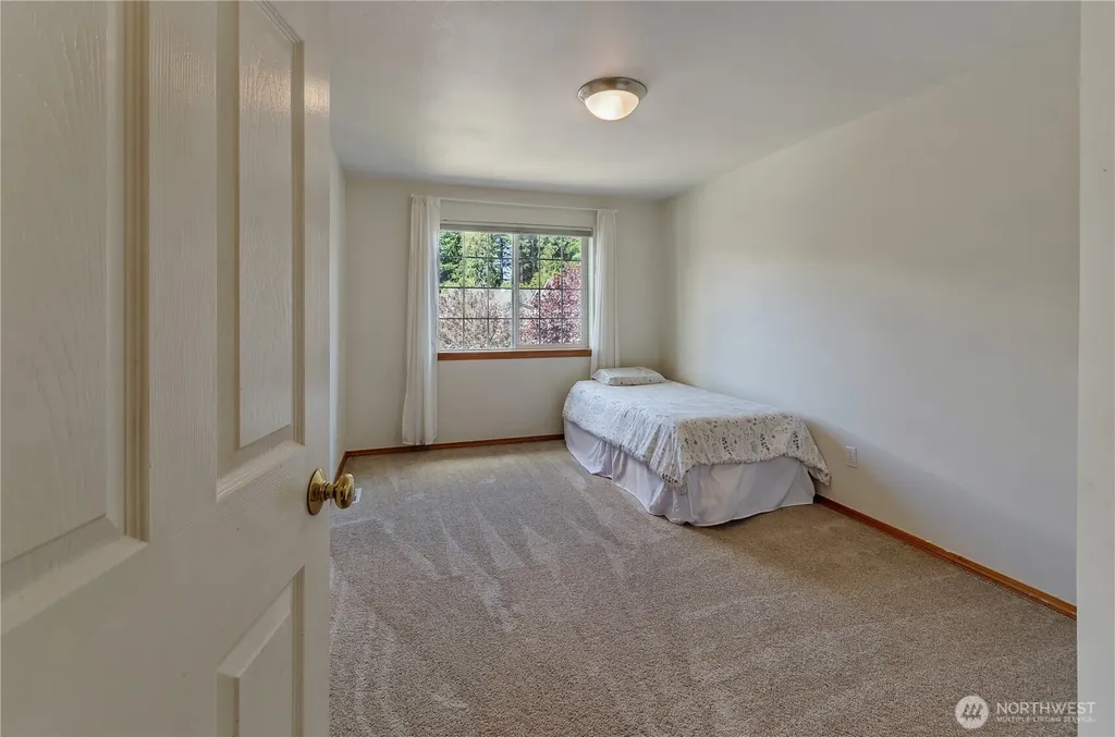 6932 Prosik Lane SW Olympia WA 98512