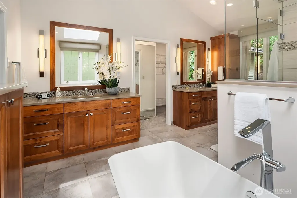 3816 140th Avenue NE Bellevue WA 98005